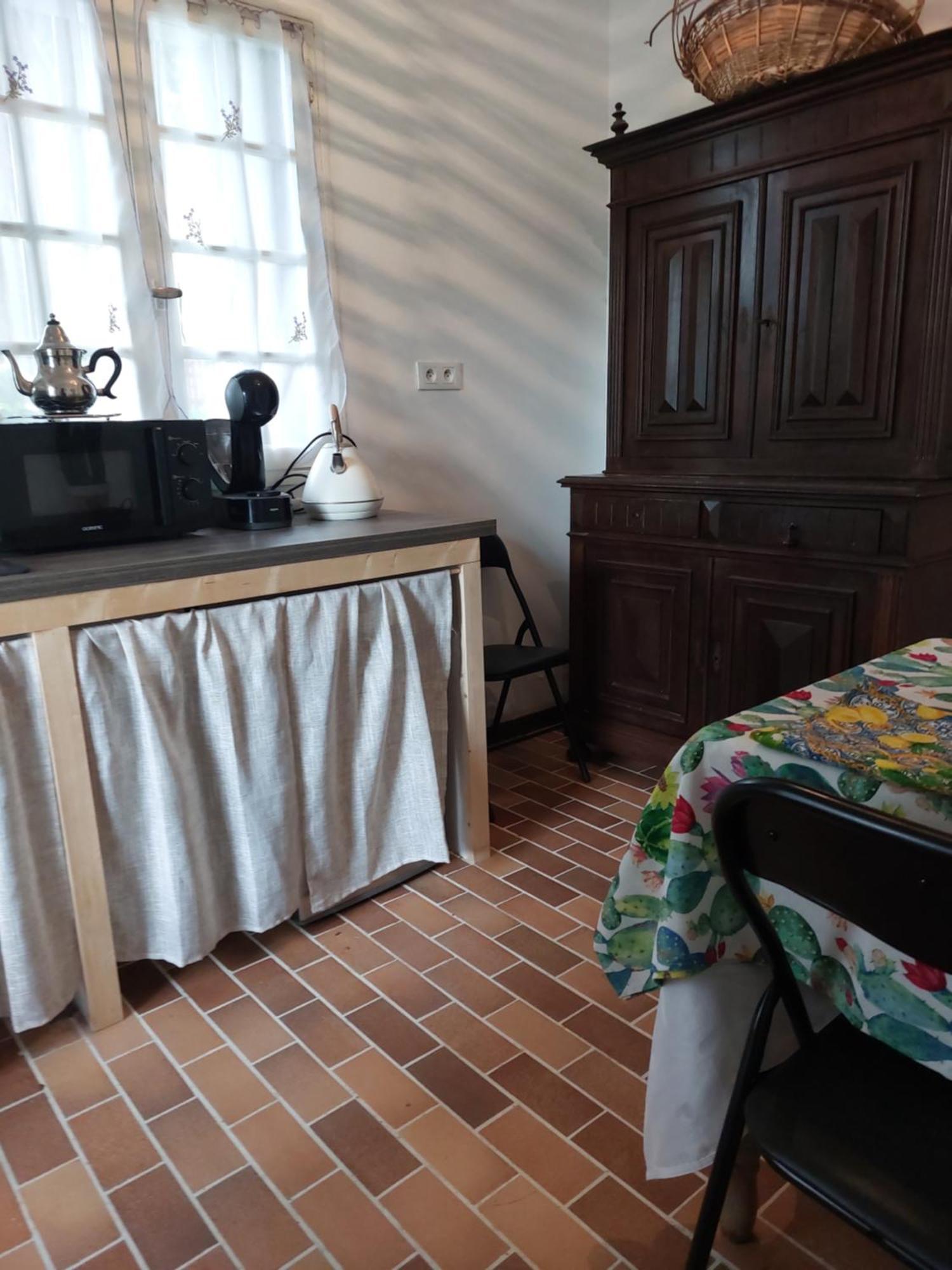 La Maison De Marie-Jeanne - Le Rocher D'Ongles Bagian luar foto
